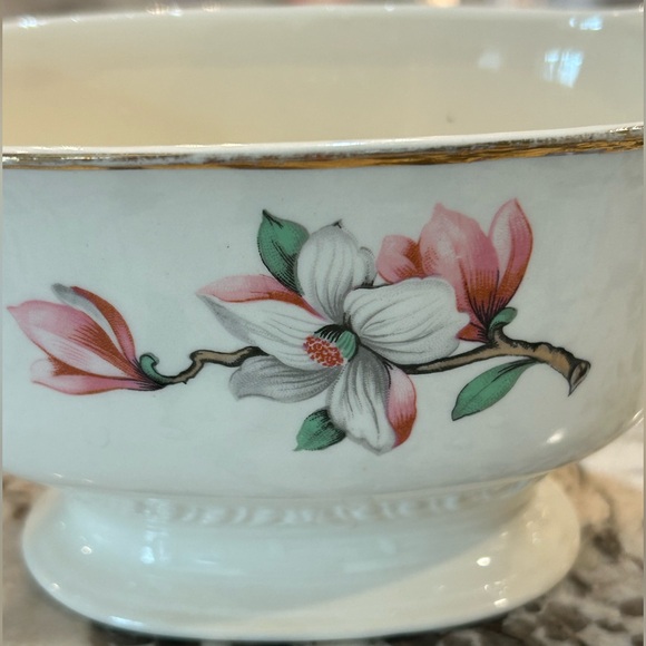Homer Laughlin Gravy Boat Pink Dogwood Liberty Gold Trim Vintage 1954 - Picture 2 of 6